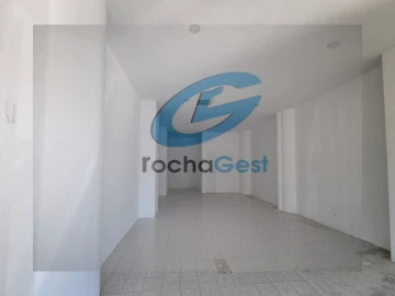 Loja para Arrendamento em Valongo