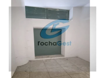 Loja para Arrendamento em Valongo