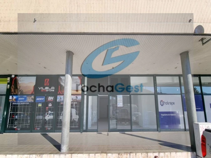Loja para Arrendamento em Valongo