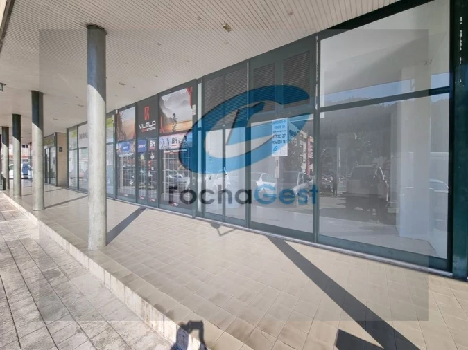 Loja para Arrendamento em Valongo Foto 3