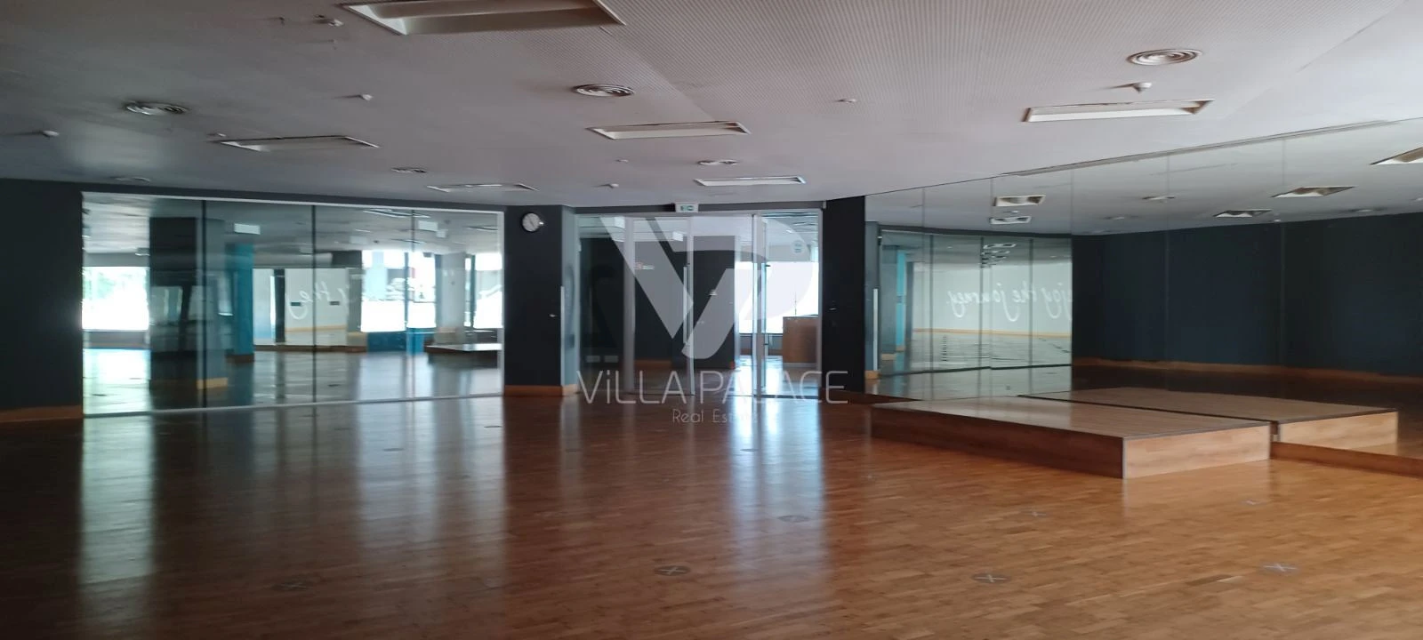 Loja para Venda em Parque das Nações Foto 19