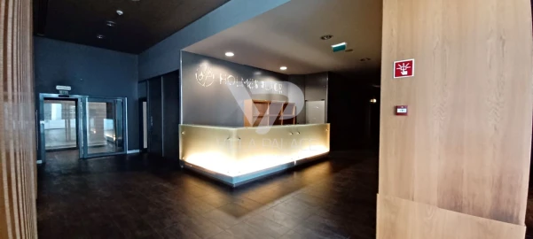 Loja para Venda em Parque das Nações