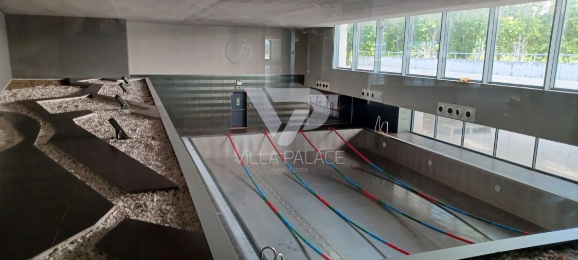 Loja para Venda em Parque das Nações Foto 24