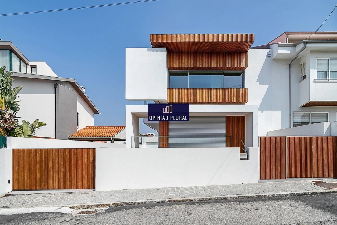 Moradia T4 para Venda em Canidelo Foto 1