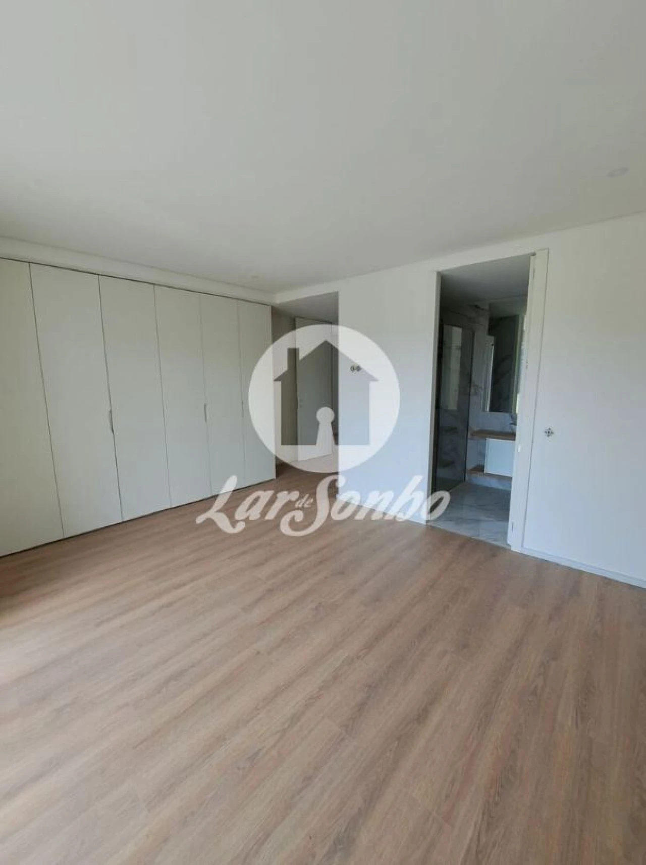 Moradia T4 para Venda em Palmeira Foto 10