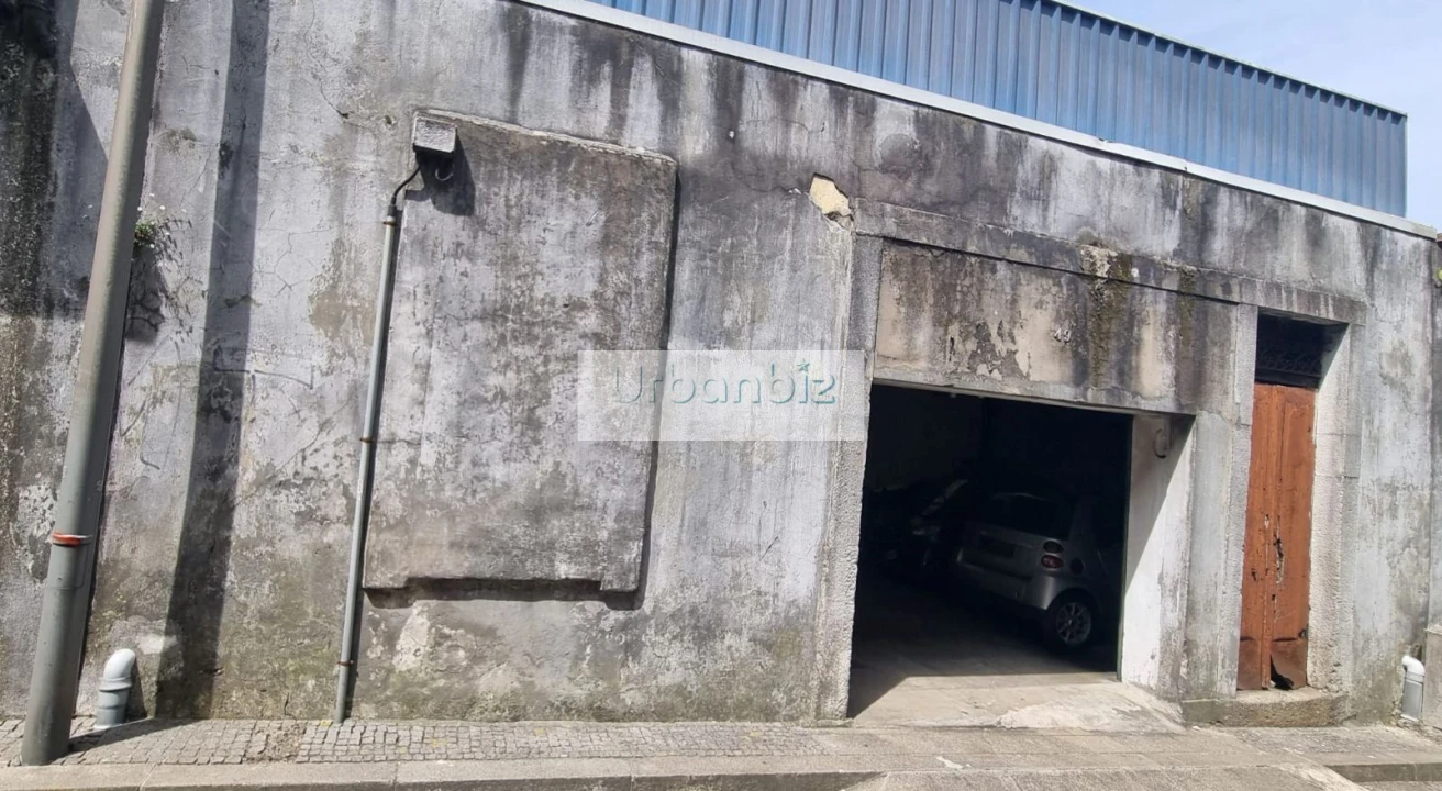 Armazém para Venda em Santa Marinha e São Pedro da Afurada Foto 1