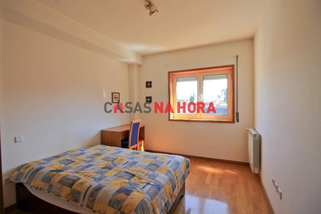 Apartamento T2 para Arrendamento em Milheiros Foto 19