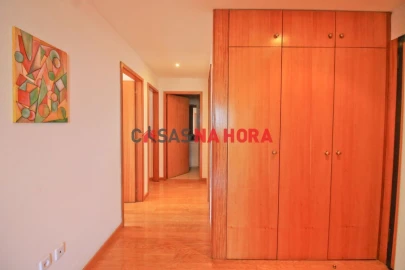 Apartamento T2 para Arrendamento em Milheiros