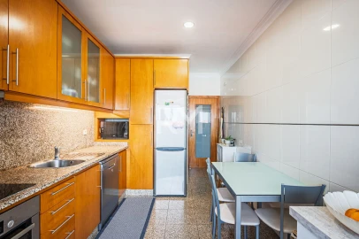 Apartamento T4 para Venda em Ermesinde