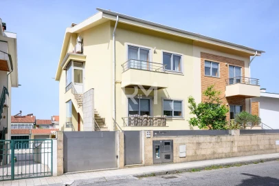 Apartamento T4 para Venda em Ermesinde