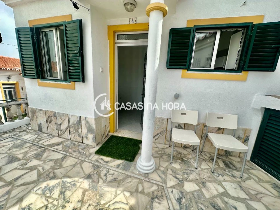 Moradia T1 para Arrendamento em Charneca de Caparica e Sobreda Foto 8