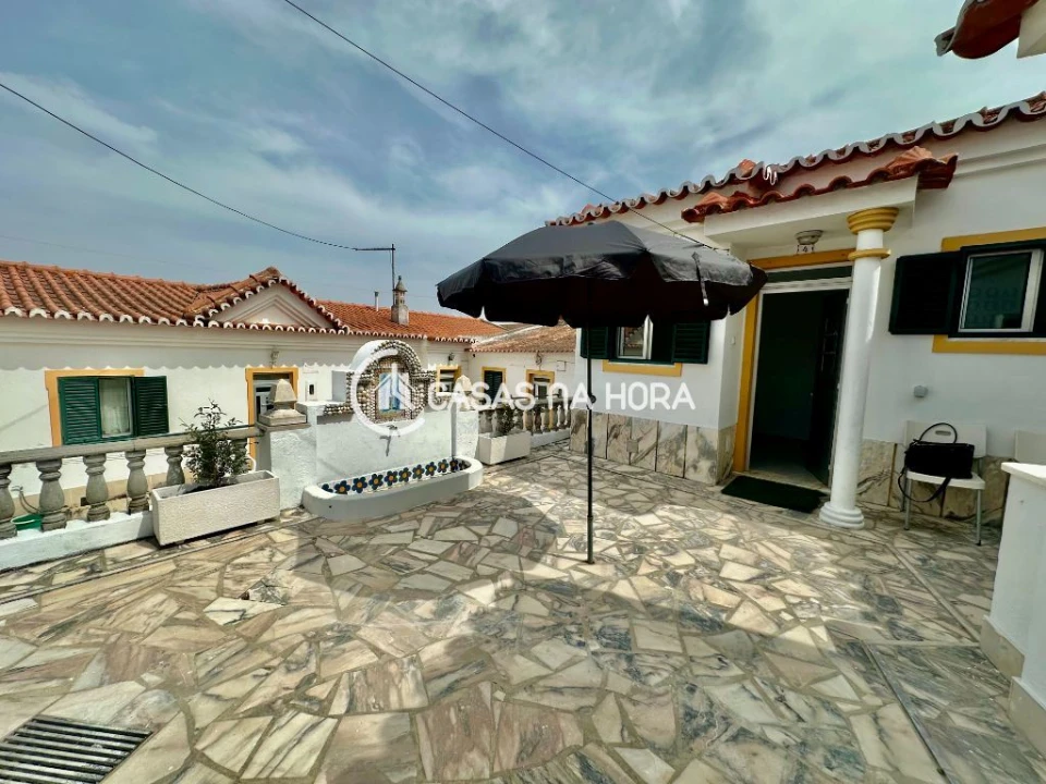 Moradia T1 para Arrendamento em Charneca de Caparica e Sobreda Foto 1