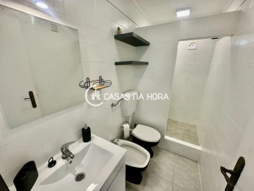 Moradia T1 para Arrendamento em Charneca de Caparica e Sobreda