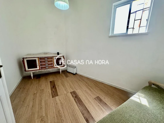 Moradia T1 para Arrendamento em Charneca de Caparica e Sobreda Foto 14