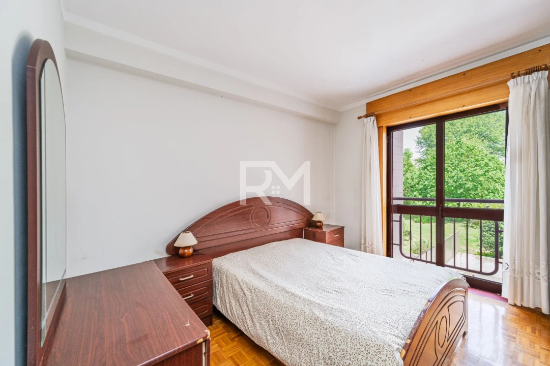 Apartamento T3 para Venda em Ramalde Foto 13