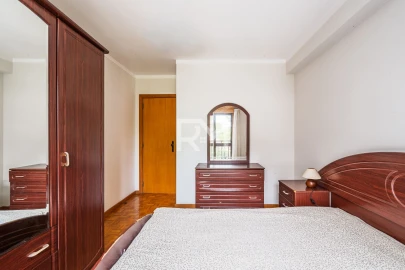 Apartamento T3 para Venda em Ramalde