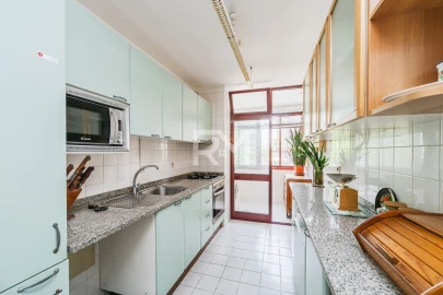 Apartamento T3 para Venda em Ramalde