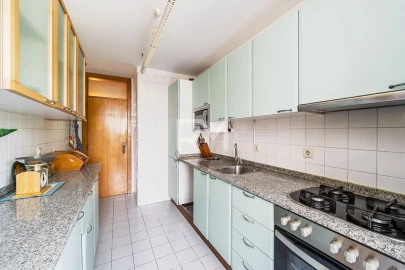 Apartamento T3 para Venda em Ramalde