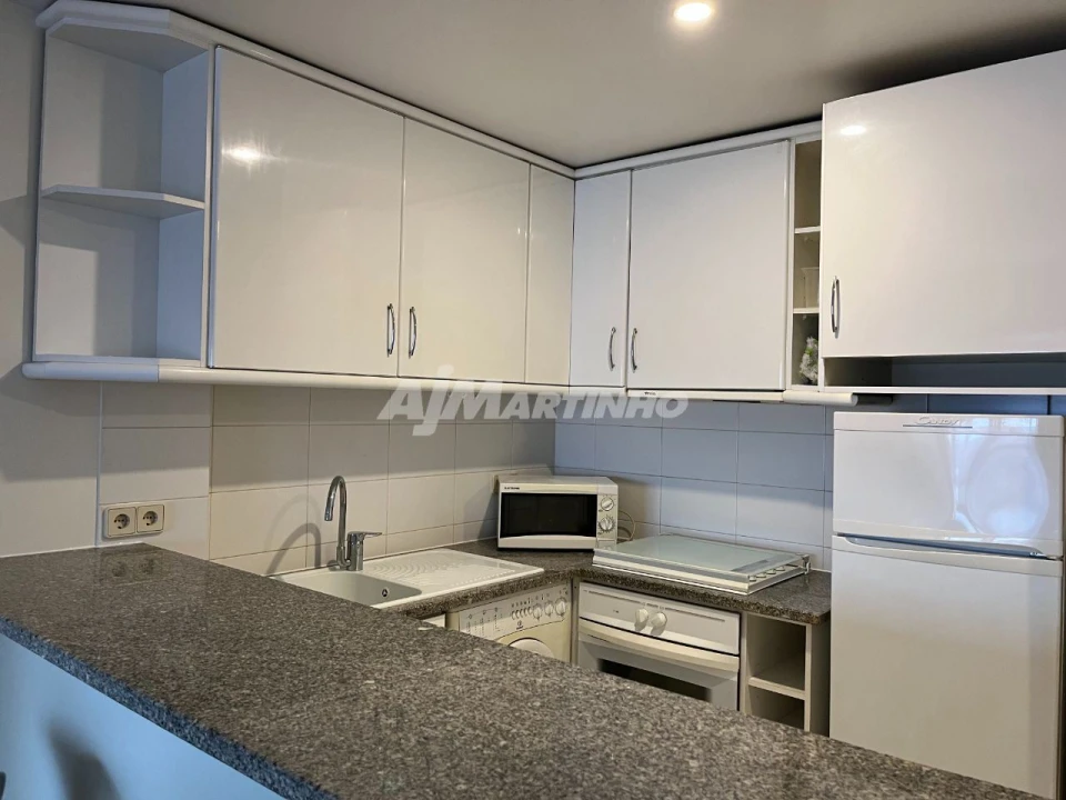 Apartamento T1 para Arrendamento em Ramalde Foto 8