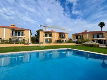 Moradia T3 para Venda em Cascais e Estoril