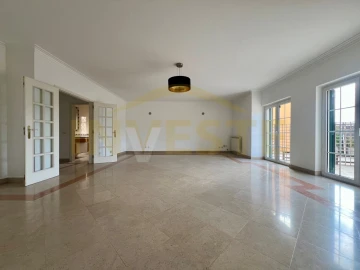 Moradia T3 para Venda em Cascais e Estoril