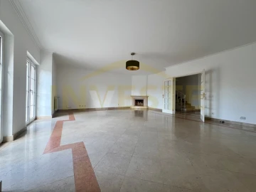 Moradia T3 para Venda em Cascais e Estoril