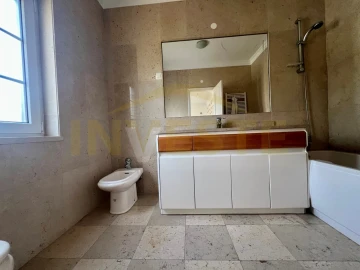 Moradia T3 para Venda em Cascais e Estoril