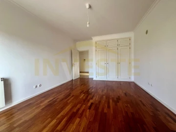 Moradia T3 para Venda em Cascais e Estoril