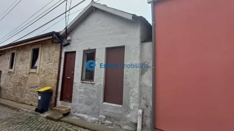 Moradia T2 para Venda em Castêlo da Maia
