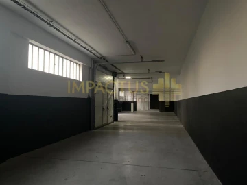 Loja para Arrendamento em Bougado (São Martinho e Santiago)