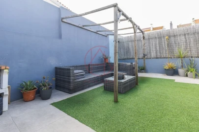 Moradia T2 para Venda em Baixa da Banheira e Vale da Amoreira