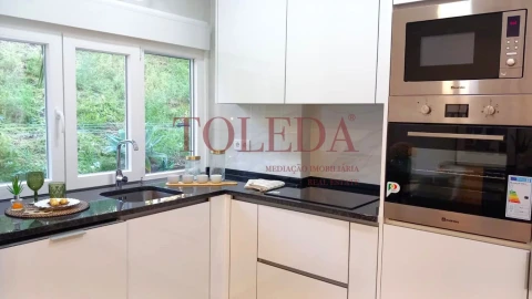 Apartamento T2 para Venda em Benfica