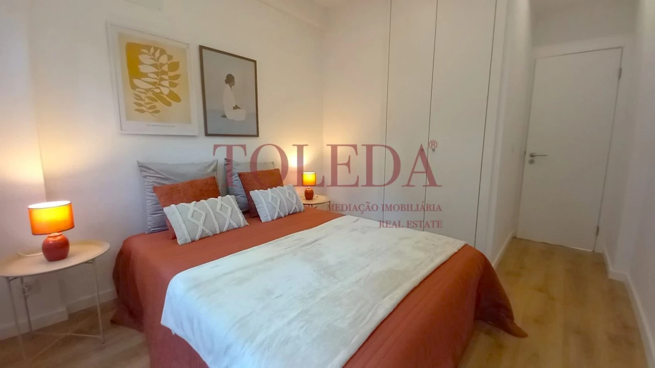 Apartamento T2 para Venda em Benfica Foto 14