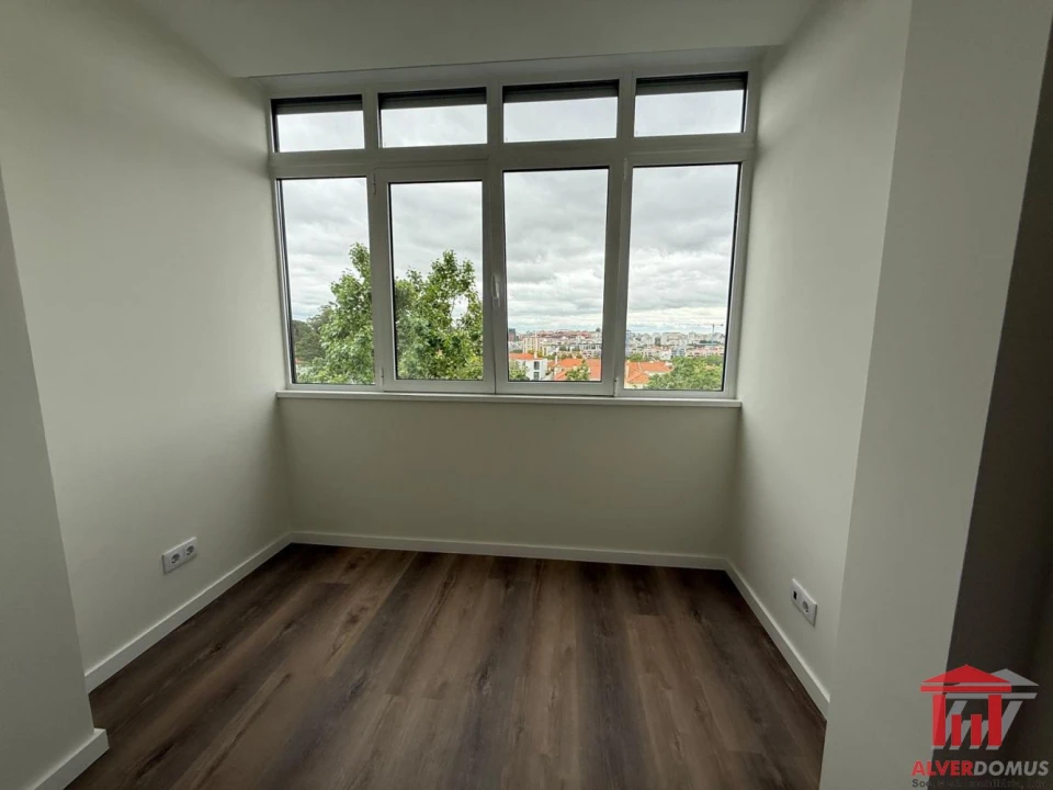 Apartamento T3 para Venda em Benfica Foto 22