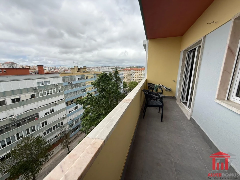 Apartamento T3 para Venda em Benfica Foto 6