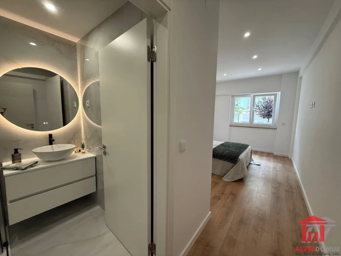 Apartamento T2 para Venda em Benfica Foto 15