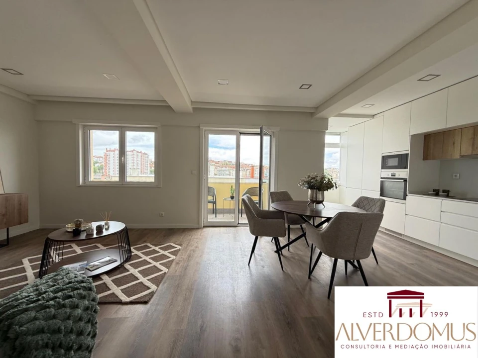 Apartamento T3 para Venda em Benfica Foto 5