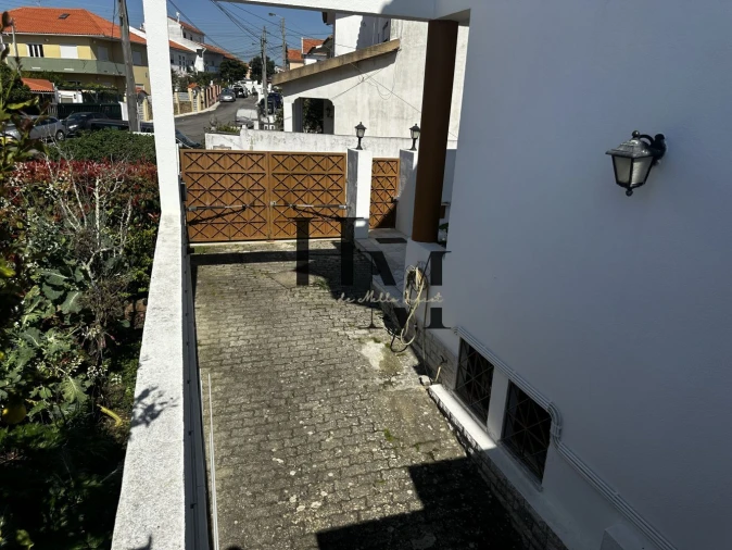 Moradia T4 para Venda em São Domingos de Rana Foto 41