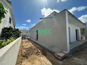 Moradia T3 para Venda em Fernao Ferro