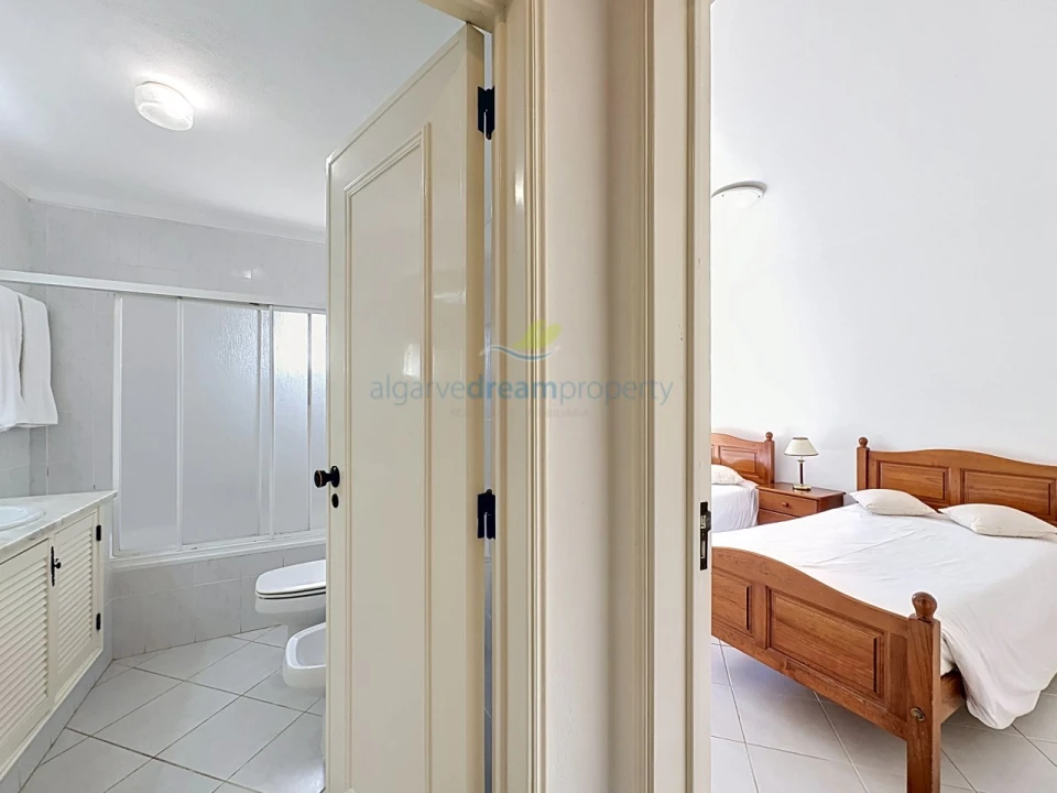 Moradia T3 para Venda em Albufeira e Olhos de Água Foto 8