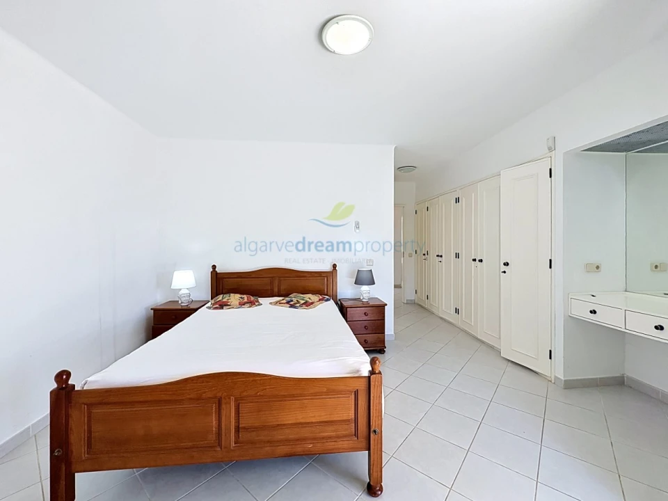 Moradia T3 para Venda em Albufeira e Olhos de Água Foto 14