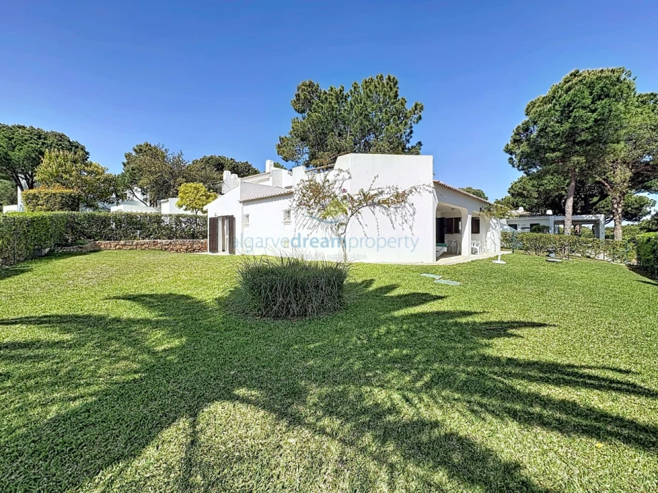 Moradia T3 para Venda em Albufeira e Olhos de Água Foto 22