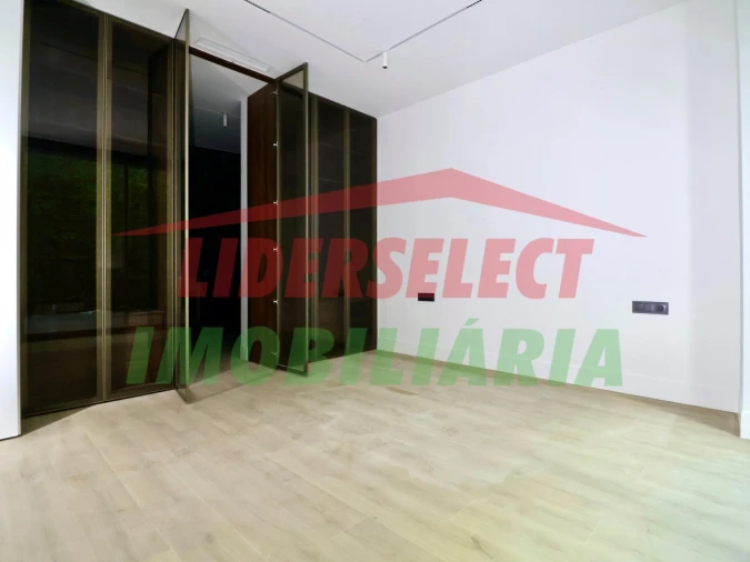 Apartamento T2 para Venda em Lourinhã e Atalaia Foto 9