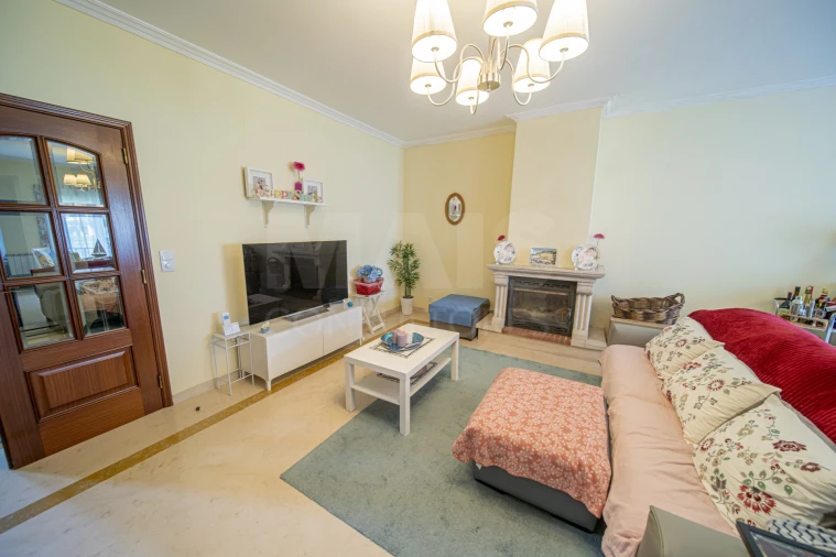 Moradia T4 para Venda em Milharado Foto 6