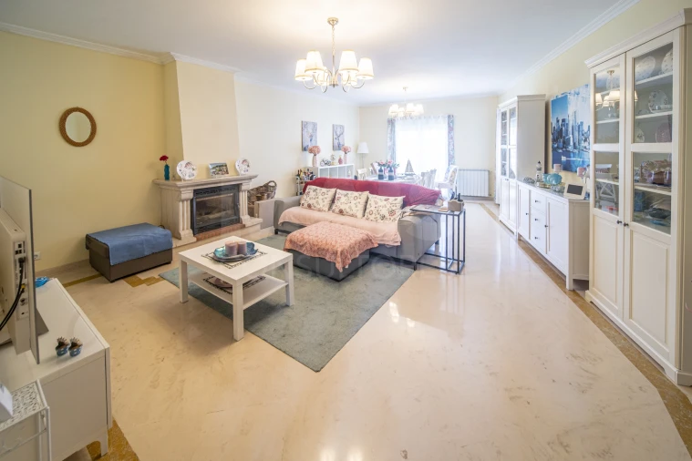 Moradia T4 para Venda em Milharado Foto 5