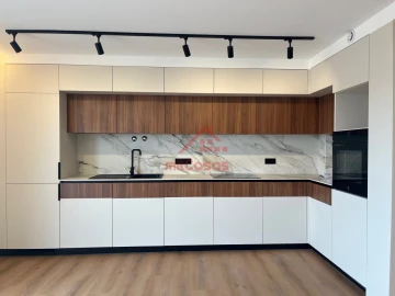 Apartamento T1 para Arrendamento em Santa Maria, São Pedro e Matacães