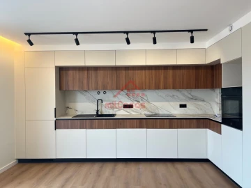 Apartamento T1 para Arrendamento em Santa Maria, São Pedro e Matacães