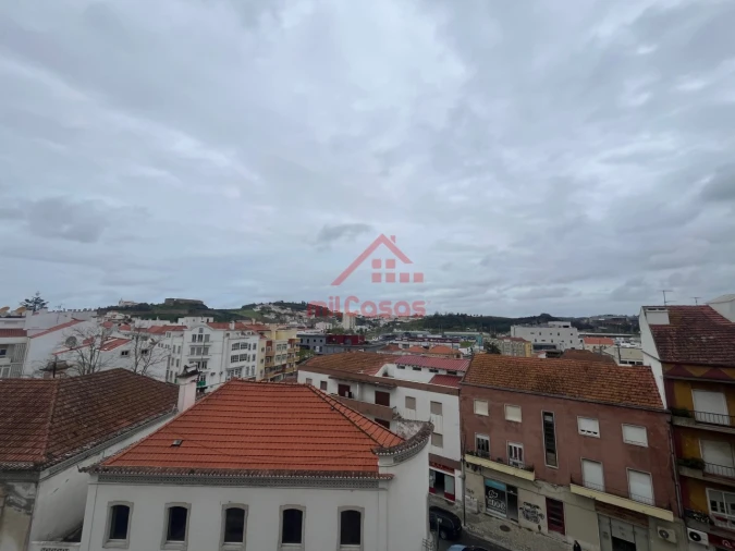 Apartamento T1 para Arrendamento em Santa Maria, São Pedro e Matacães Foto 28