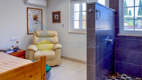 Moradia T5 para Venda em Algoz e Tunes