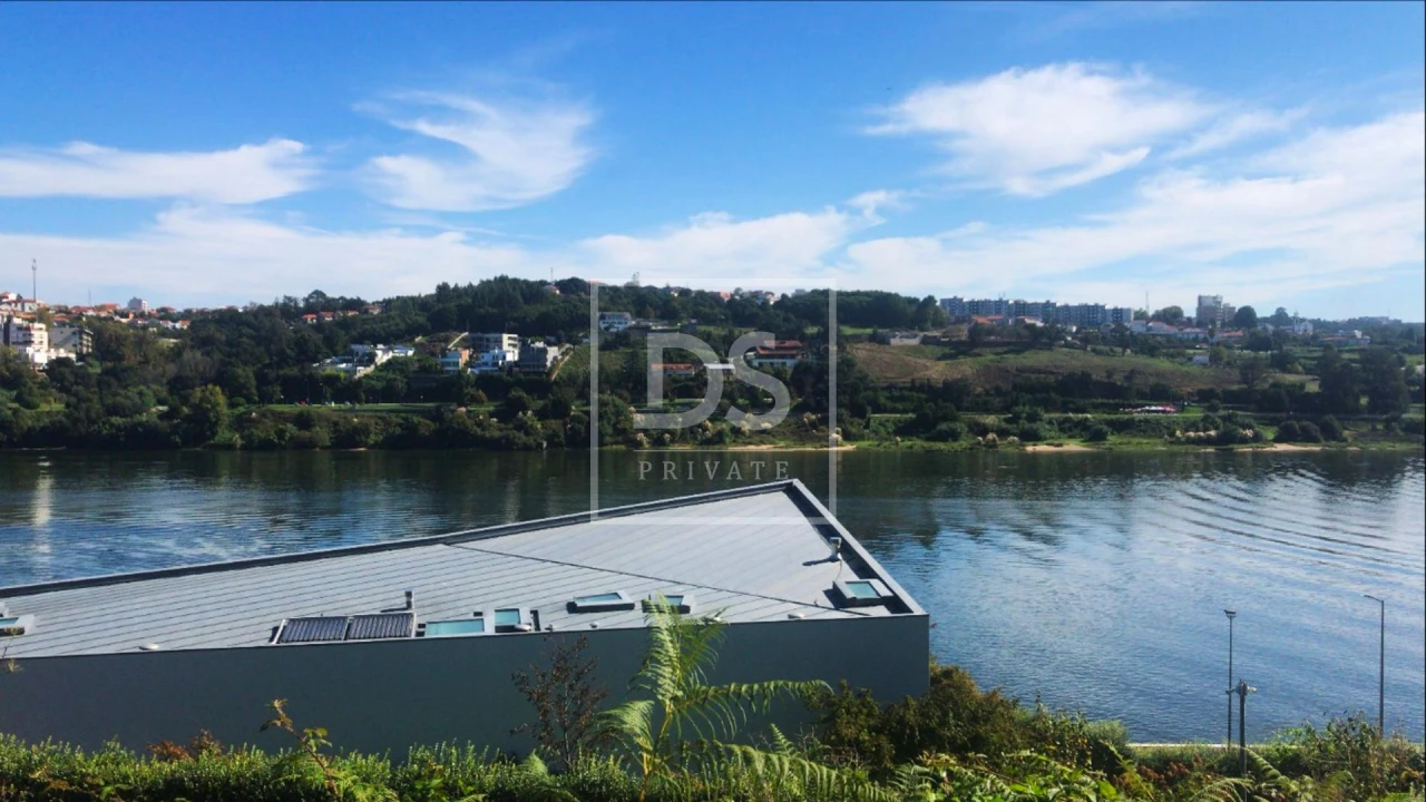 Terreno para Venda em Oliveira do Douro Foto 8